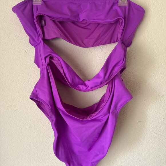 Skim Swimsuit - Picture 4 of 6